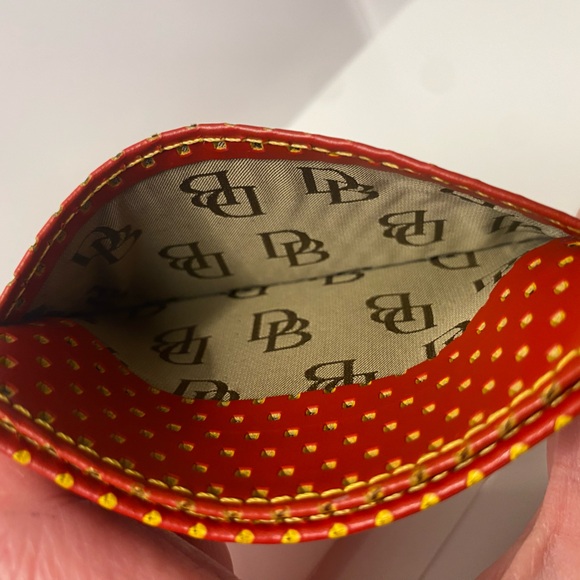 Dooney & Bourke || Cabrio Slim Card Case || Perforated Leather VINTAGE - Picture 3 of 4